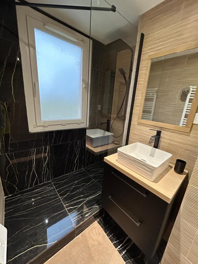 T4 Jolie Vue Avec Jaccuzzi Lejlighed Vitrolles  Eksteriør billede